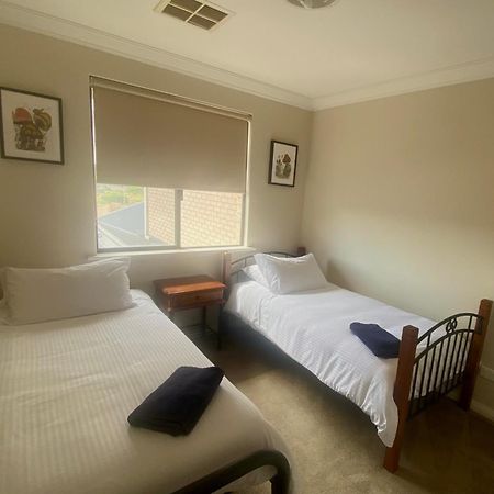 Port Denison Beach Resort المظهر الخارجي الصورة
