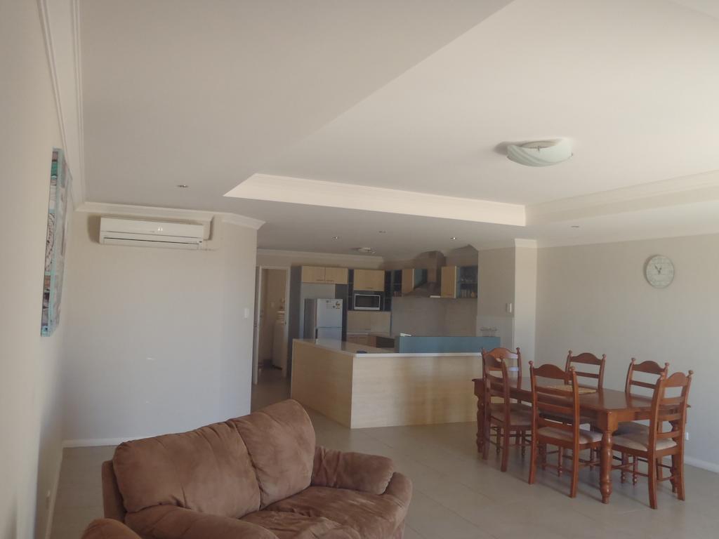 Port Denison Beach Resort الغرفة الصورة